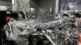 Mercedes SLS AMG - taśma produkcyjna