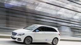 Mercedes klasy B Electric Drive (W 242) Facelifting - lewy bok