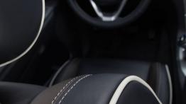 Jeep Grand Cherokee IV Facelifting - fotel kierowcy, widok z tyłu