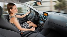 Opel Corsa D Hatchback 5d Facelifting - widok ogólny wnętrza z przodu