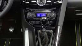 Nowy Ford Focus kombi vs używane BMW serii 3 Touring