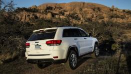 Jeep Grand Cherokee IV Facelifting - widok z tyłu