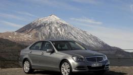 Mercedes C 350 W204 sedan Facelifting - widok z przodu