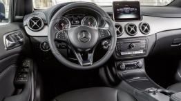 Mercedes klasy B Electric Drive (W 242) Facelifting - kokpit