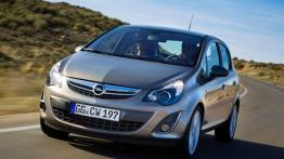 Opel Corsa D Hatchback 5d Facelifting - widok z przodu