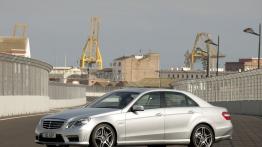 Mercedes Klasa E 63AMG - widok z przodu