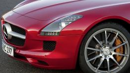 Mercedes SLS AMG - widok z przodu