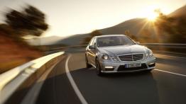 Mercedes Klasa E 63AMG - widok z przodu