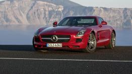 Mercedes SLS AMG - widok z przodu
