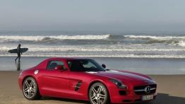 Mercedes SLS AMG - widok z przodu