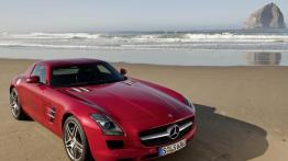 Mercedes SLS AMG - widok z przodu