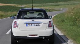 Mini Cooper II D Facelifting - widok z tyłu