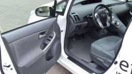 Toyota Prius III - 2 l benzyny na 100 km?