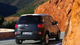 Fiat 500L 1.6 MultiJet 105 KM - widok z tyłu