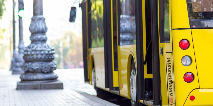 Romeo za kierownicą kradzionego autobusu. 15-latek przejechał 130 km, by podwieźć dziewczynę do szkoły