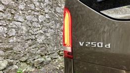 Mercedes-Benz V 250d 4Matic – rodzinny autobus czy firmowa taksówka?