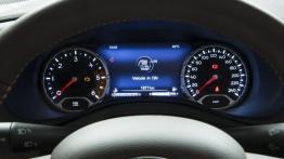 Jeep Renegade Limited (2015) - wersja europejska - zestaw wskaźników