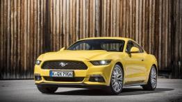 Ford Mustang VI Coupe EcoBoost (2015) - wersja europejska - widok z przodu