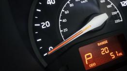 Kia Rio III Sedan Facelifting (2016) - wersja amerykańska - prędkościomierz