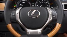 Lexus GS IV 450h (2012) - wersja amerykańska - kierownica