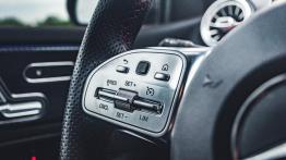 Mercedes Klasa B. Moment... ale czym on się różni od hatchbacka?