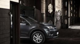 Toyota RAV4 IV - wersja europejska - bok - inne ujęcie