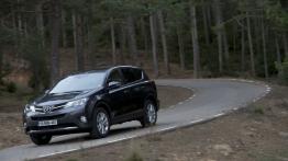 Toyota RAV4 IV - wersja europejska - widok z przodu