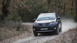 Toyota RAV4 IV - wersja europejska - widok z przodu
