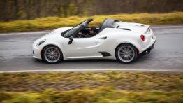 Alfa Romeo 4C Spider (2016) - wersja amerykańska - lewy bok