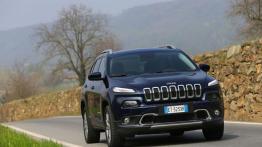 Jeep Cherokee KL (2014) Limited - wersja europejska - widok z przodu