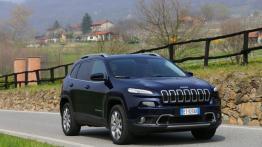 Jeep Cherokee KL (2014) Limited - wersja europejska - widok z przodu