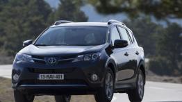Toyota RAV4 IV - wersja europejska - widok z przodu