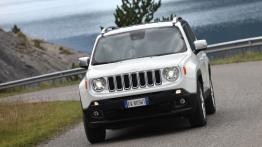 Jeep Renegade Limited (2015) - wersja europejska - widok z przodu
