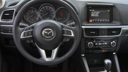 Mazda CX-5 Facelifting (2016) - kokpit