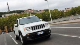 Jeep Renegade Limited (2015) - wersja europejska - widok z przodu