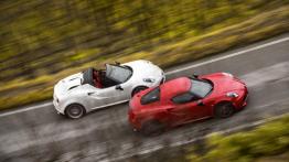 Alfa Romeo 4C Spider (2016) - wersja amerykańska - widok z góry