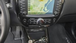 Kia Soul Facelifting (2014) - wersja amerykańska - konsola środkowa