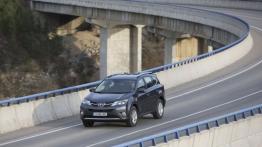 Toyota RAV4 IV - wersja europejska - widok z przodu