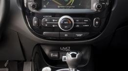 Kia Soul Facelifting (2014) - wersja amerykańska - konsola środkowa