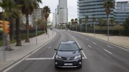 Toyota RAV4 IV - wersja europejska - widok z przodu