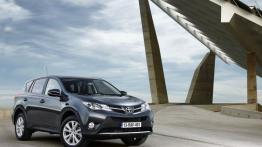 Toyota RAV4 IV - wersja europejska - widok z przodu