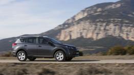 Toyota RAV4 IV - wersja europejska - prawy bok