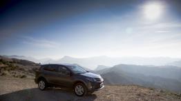 Toyota RAV4 IV - wersja europejska - prawy bok