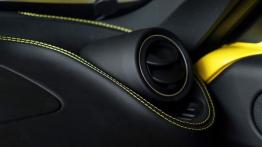 Alfa Romeo 4C Spider (2016) - wersja amerykańska - nawiew