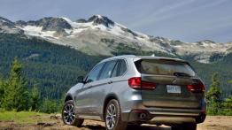 BMW X5 III (2014) xDrive30d - wersja amerykańska - widok z tyłu