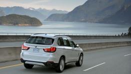 BMW X5 III (2014) xDrive50i - wersja amerykańska - widok z tyłu