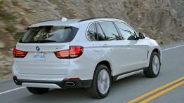 BMW X5 III (2014) xDrive50i - wersja amerykańska - widok z tyłu