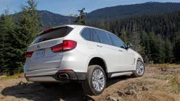 BMW X5 III (2014) xDrive50i - wersja amerykańska - widok z tyłu