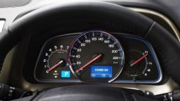Toyota RAV4 IV - wersja europejska - prędkościomierz