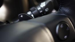 Toyota RAV4 IV - wersja europejska - manetka zmiany biegów pod kierownicą